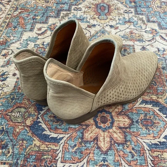 Lucky Brand Bailey Ankle Booties - Picture 3 of 5